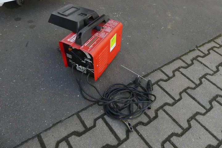 Einhell Compact 140 A Schweißgerät mit Schweißschild